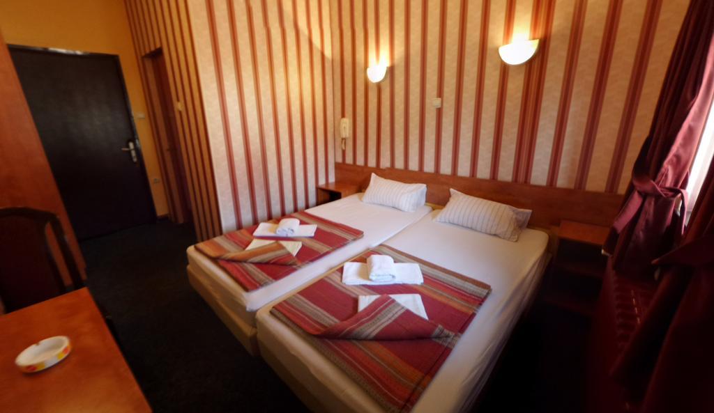 Jet Set Prenociste Rooms Новий Сад Номер фото